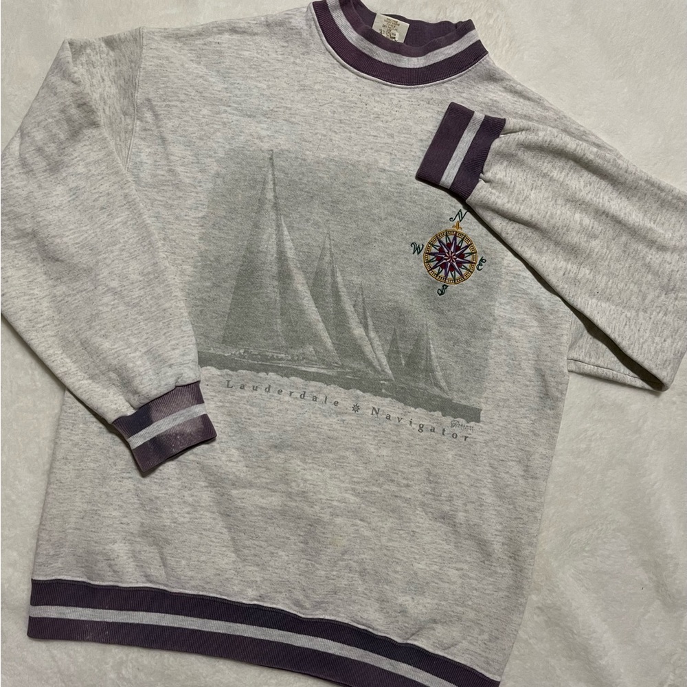The Paradies Collection ‼️ embroidered vintage crewneck pullover sweatshirt